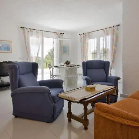 Sleeps 12 Pool Vila