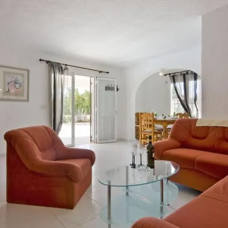 Sleeps 12 Pool Vila *