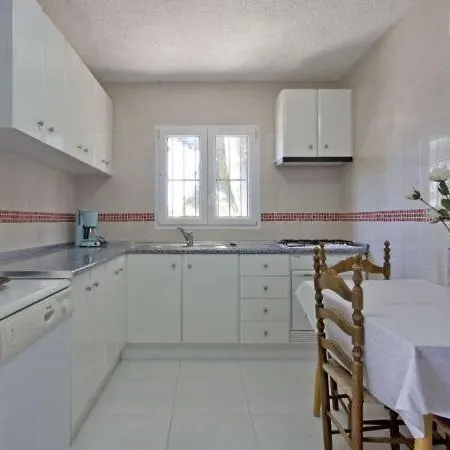 Sleeps 12 Pool Vila *